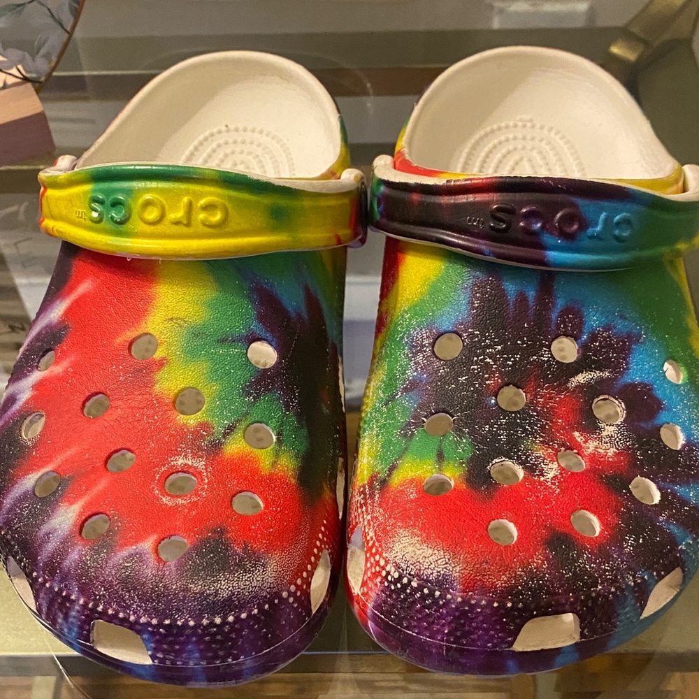 CROCS Women Colorful Tie-Dye Slippers